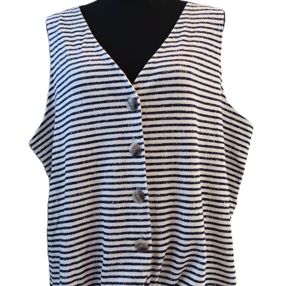 Old Navy Buttoned/Tit Tank Top Blouse